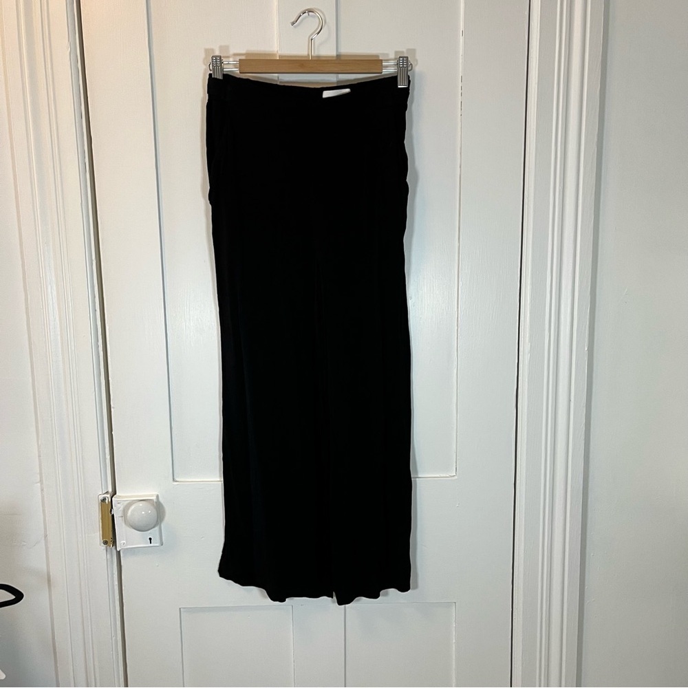 Wilfred Black capris Pants